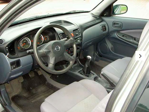 Nissan Almera 1.5 acenta_04